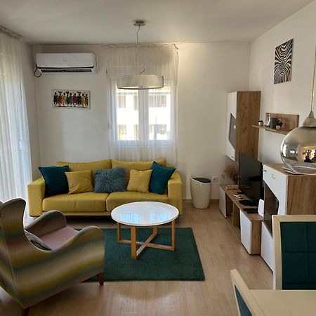 Ana'S 2 Bedrooms Lovely Flat Подгорица Екстериор снимка